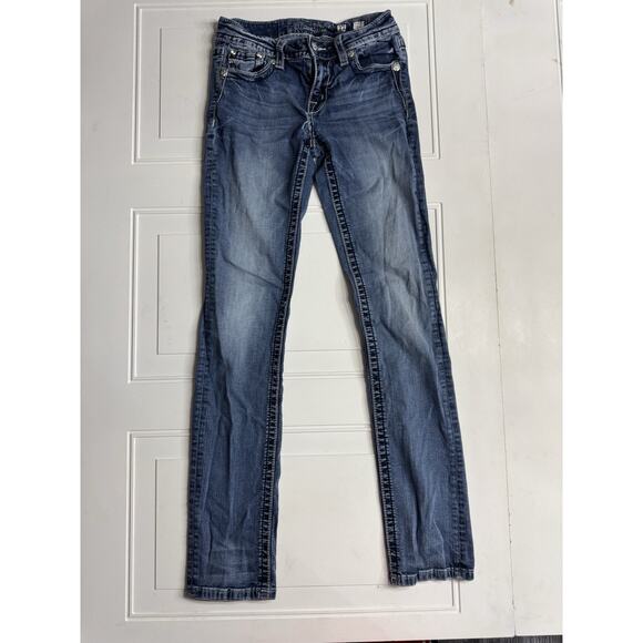 *READ* Miss Me Jeans Womens 27x33.5 Blue Low-Rise Straight Jeans Embellished - Picture 1 of 6